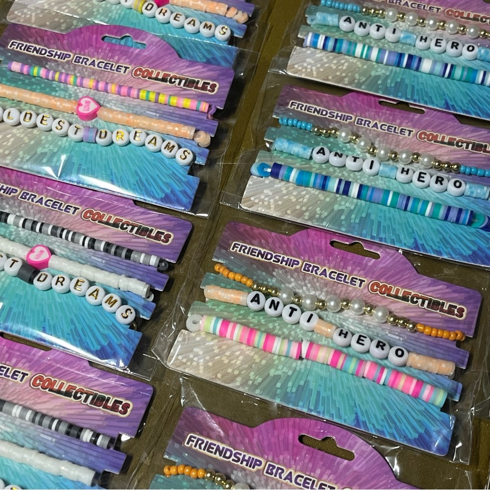 NWT Taylor Swift Friendship Bracelets Beaded Set 20 Variety Party Birthday Favor
